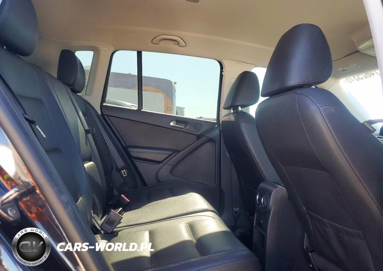 2016 Volkswagen Tiguan S VIN:WVGAV7AX5GW502399 - 11
