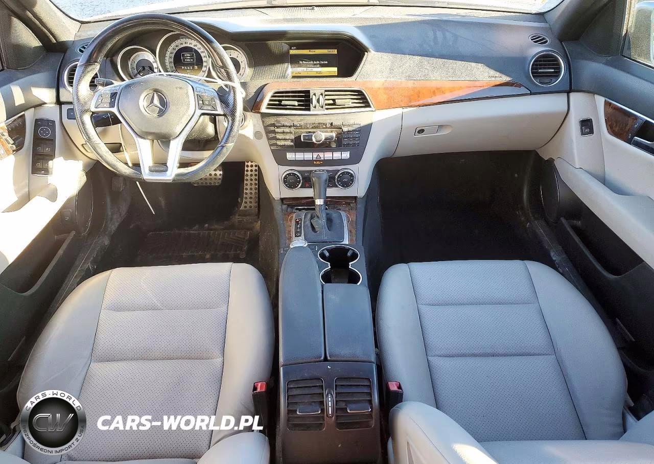 2012 Mercedes-Benz C 300 4Matic VIN:WDDGF8BB3CF927253 - 8