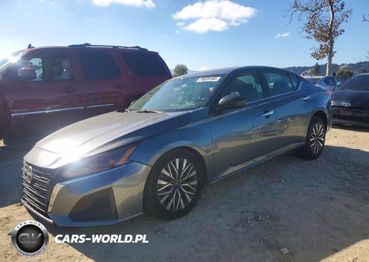 2024 Nissan Altima Sv