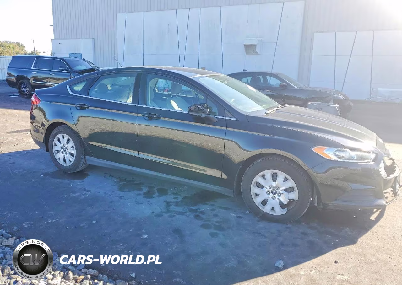 2013 Ford Fusion S VIN:3FA6P0G74DR199932 - 4