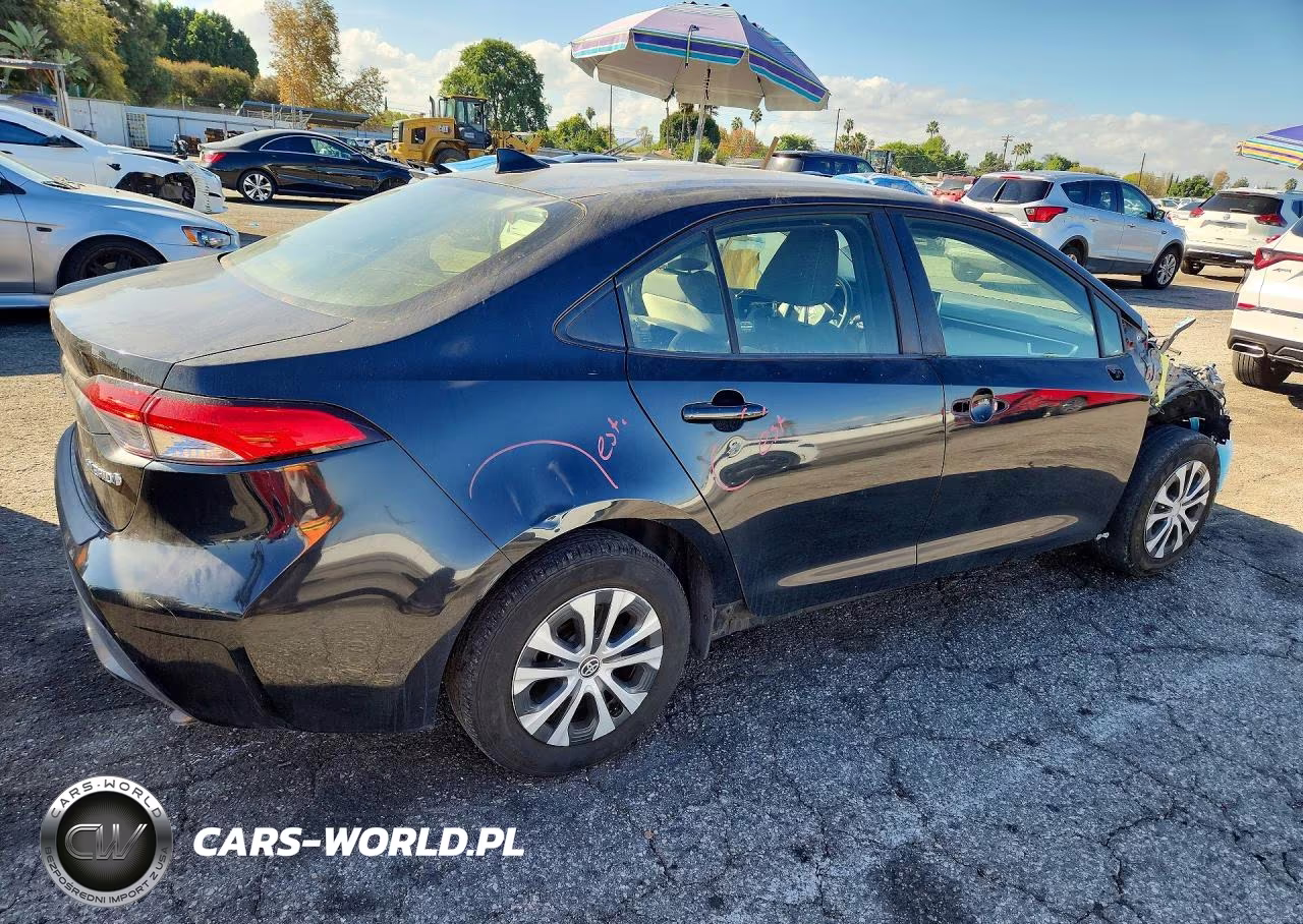 2021 Toyota Corolla Le VIN:JTDEAMDE9MJ022742 - 3