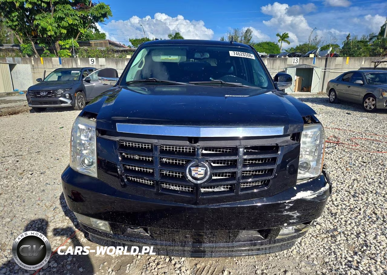 2008 Cadillac Escalade Luxury VIN:1GYEC63848R221796 - 5