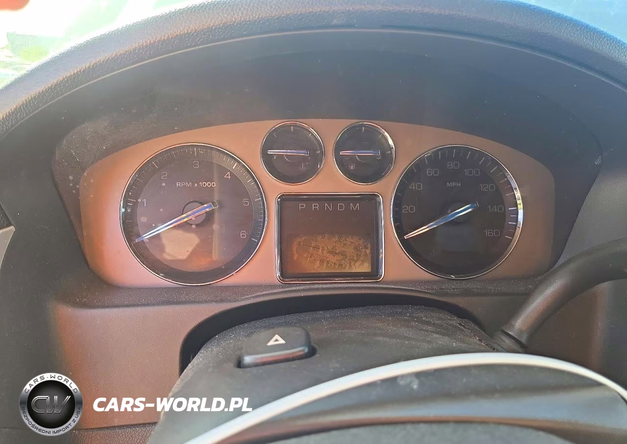 2008 Cadillac Escalade Luxury VIN:1GYEC63848R221796 - 9