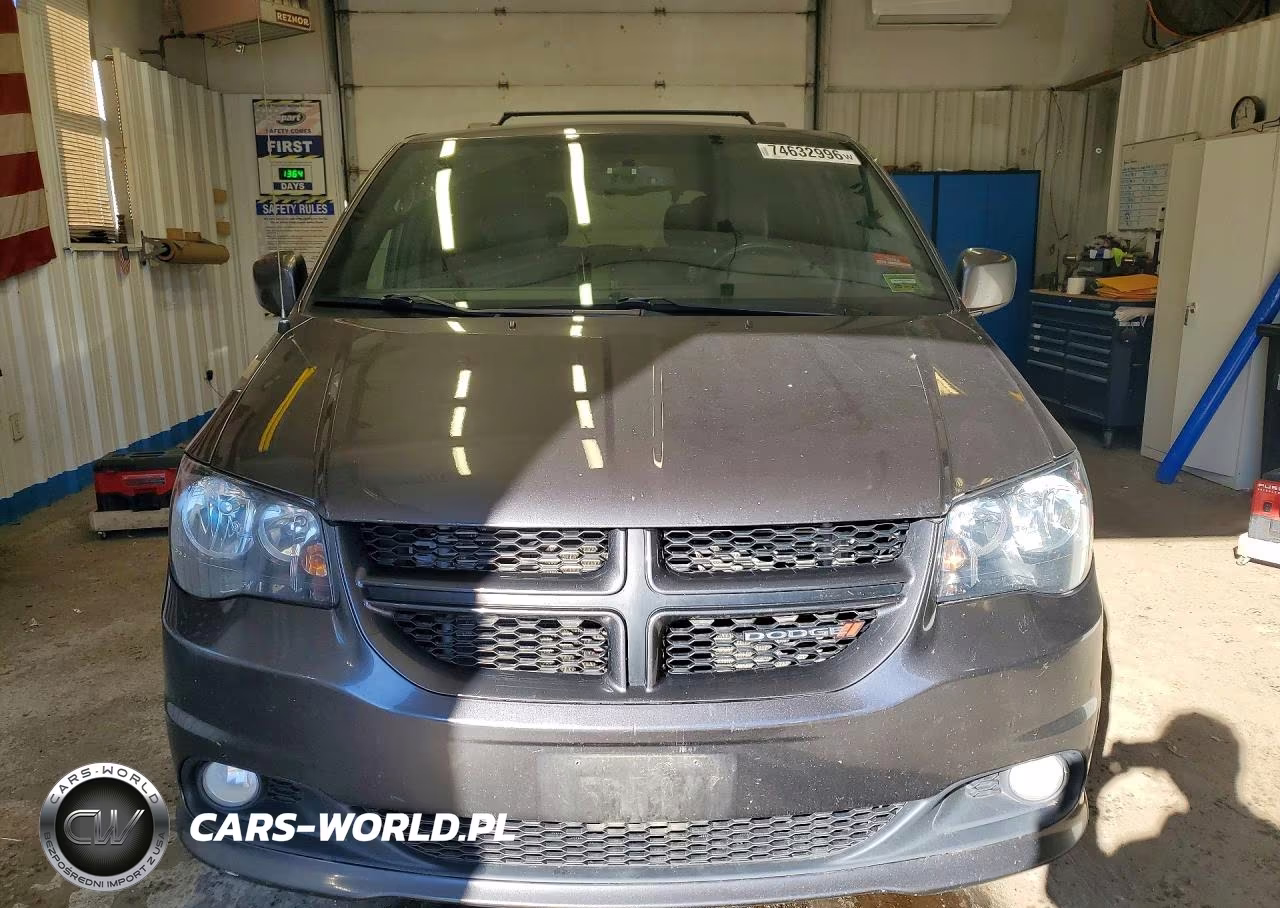 2018 Dodge Grand Caravan Gt VIN:2C4RDGEG8JR240804 - 5