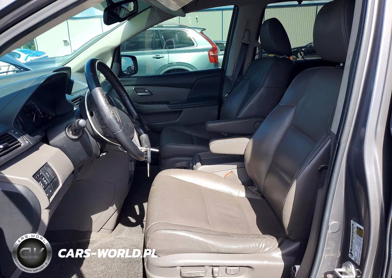 2013 Honda Odyssey Touring VIN:5FNRL5H93DB060747 - 7