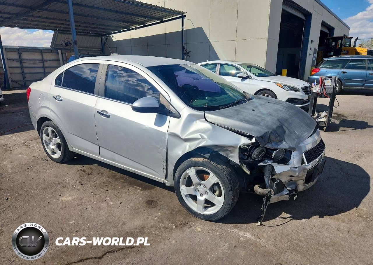 2015 Chevrolet Sonic Ltz VIN:1G1JE5SB2F4119437 - 4