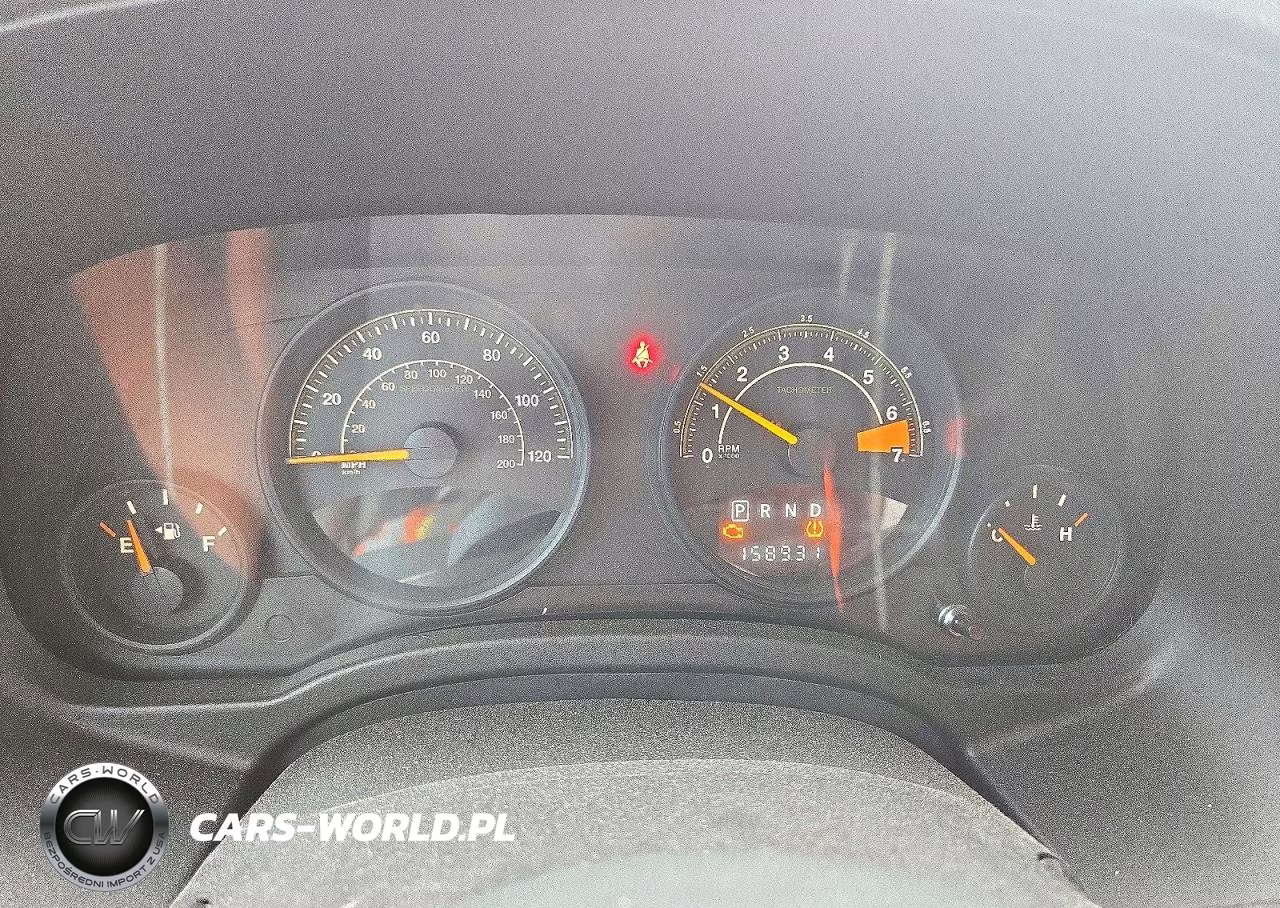 2015 Jeep Patriot VIN:1C4NJPFA7FD179313 - 9