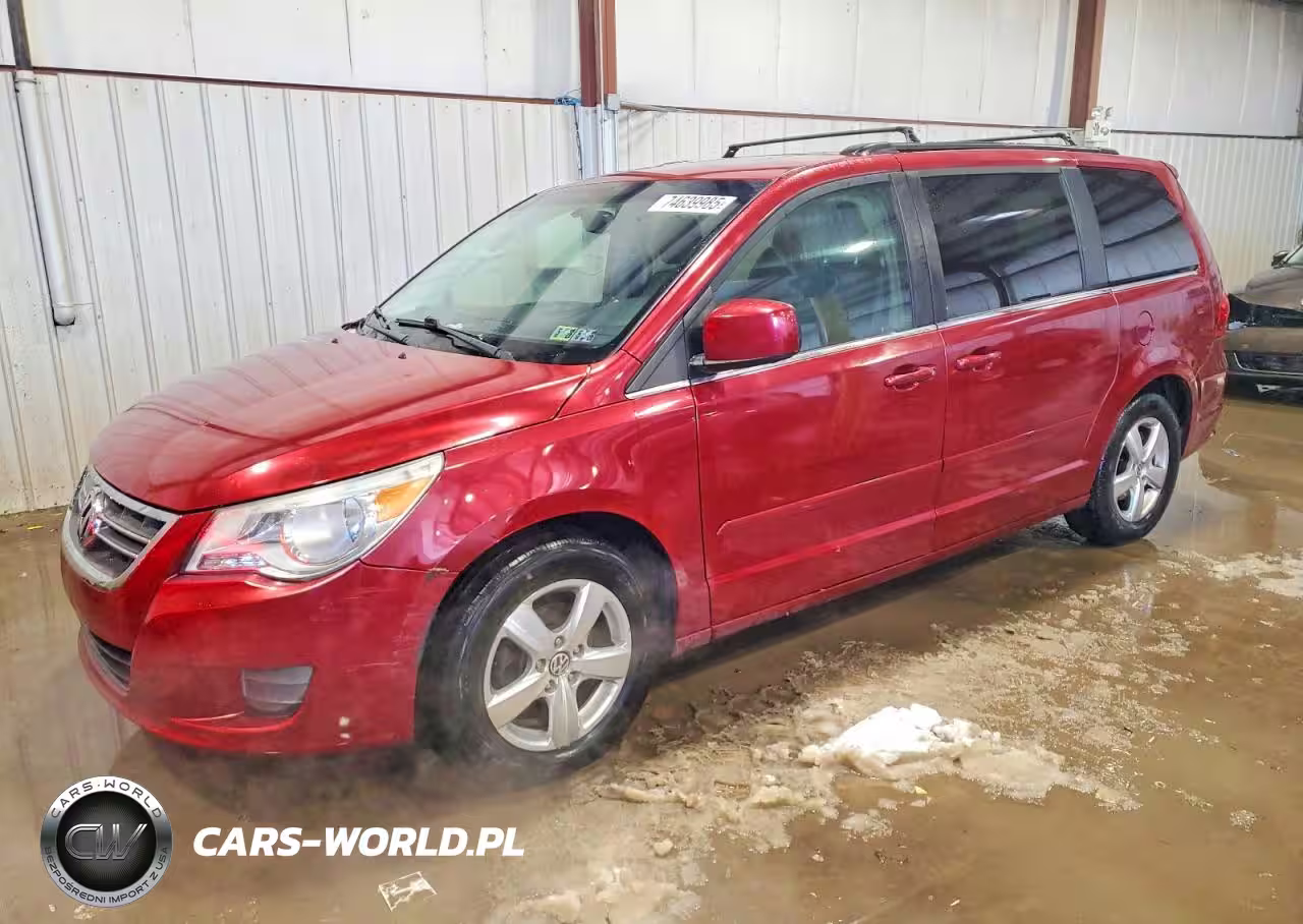 2011 Volkswagen Routan Sel