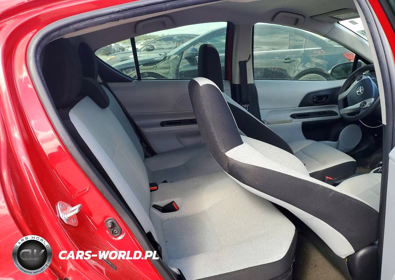 2014 Toyota Prius C One VIN:JTDKDTB38E1078047 - 13