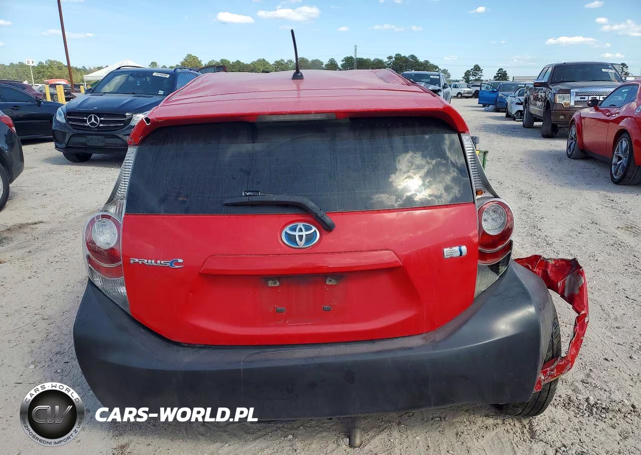 2014 Toyota Prius C One VIN:JTDKDTB38E1078047 - 9