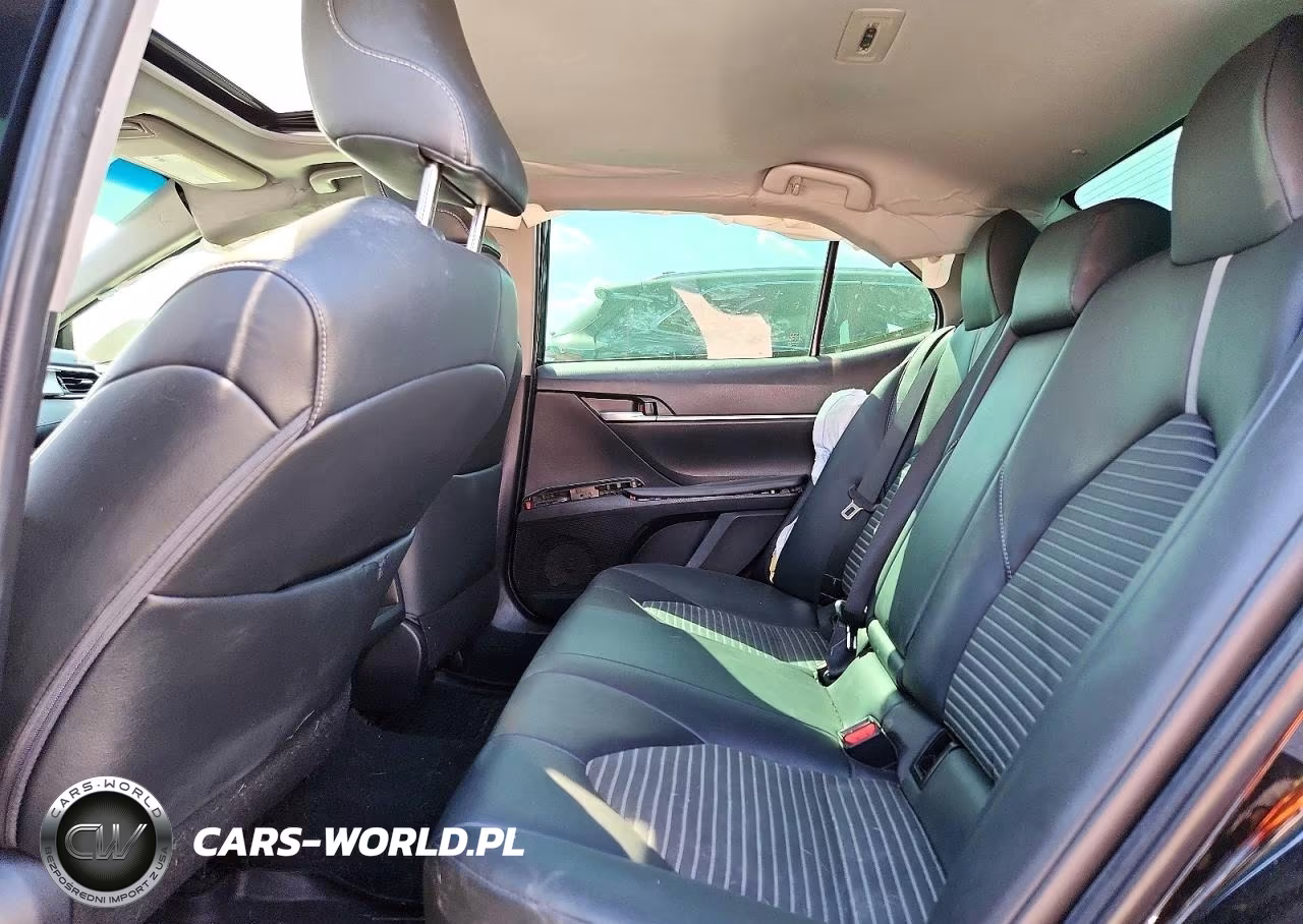 2018 Toyota Camry Se VIN:4T1B11HK2JU644204 - 10