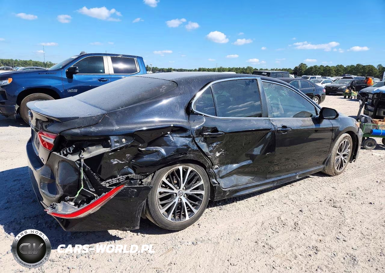 2018 Toyota Camry Se VIN:4T1B11HK2JU644204 - 3