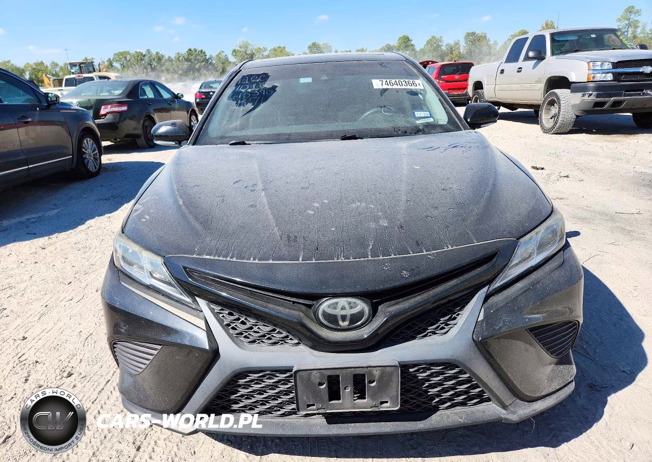 2018 Toyota Camry Se VIN:4T1B11HK2JU644204 - 5