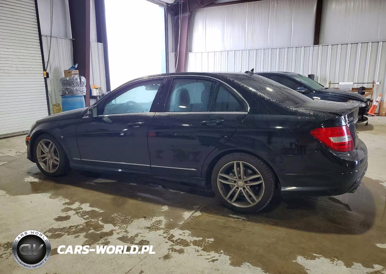 2014 Mercedes-Benz C 300 Sport 4Matic VIN:WDDGF8AB3ER310339 - 2