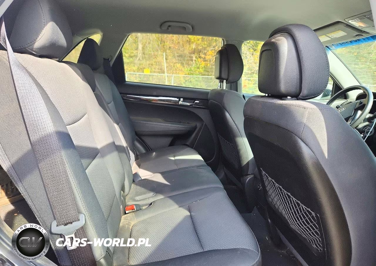 2012 Kia Sorento Lx VIN:5XYKT3A14CG189713 - 11