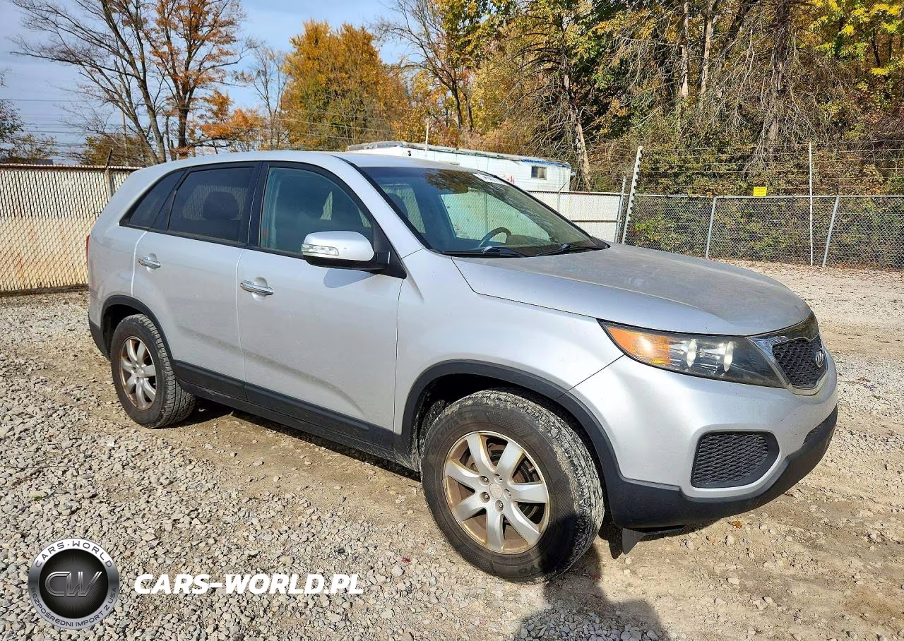 2012 Kia Sorento Lx VIN:5XYKT3A14CG189713 - 4