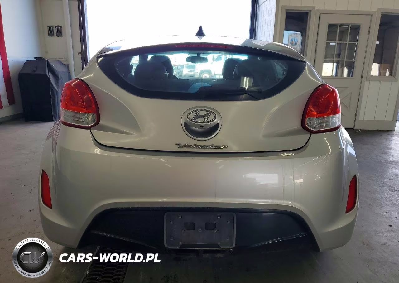 2016 Hyundai Veloster Base VIN:KMHTC6AD0GU279022 - 6