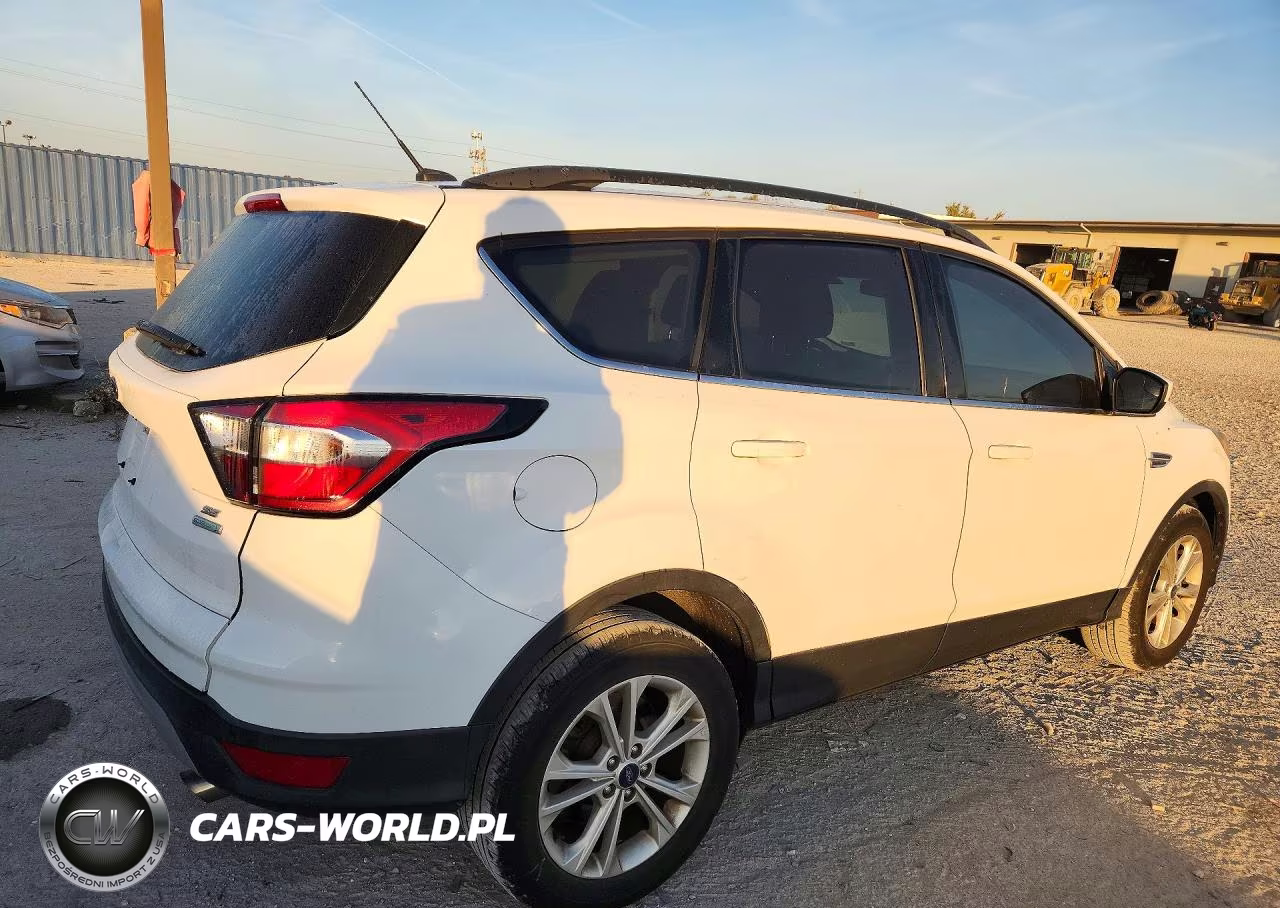 2017 Ford Escape Se VIN:1FMCU0GDXHUE55710 - 3