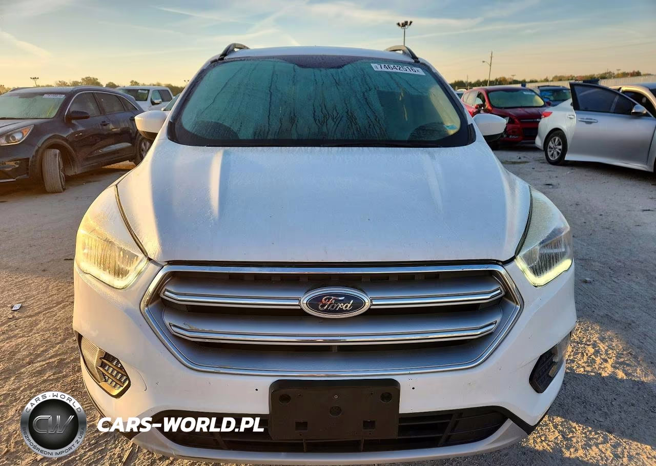2017 Ford Escape Se VIN:1FMCU0GDXHUE55710 - 5