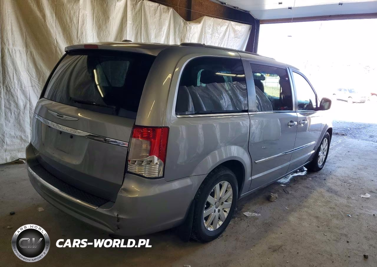 2016 Chrysler Town & Country Touring VIN:2C4RC1BG4GR212558 - 3