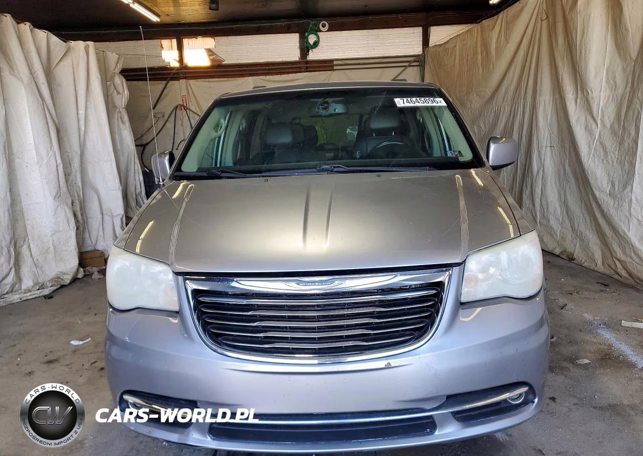 2016 Chrysler Town & Country Touring VIN:2C4RC1BG4GR212558 - 5