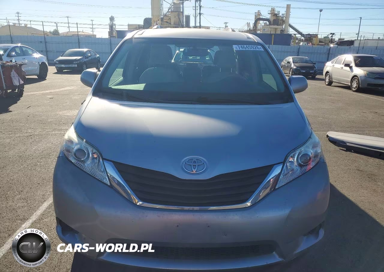 2012 Toyota Sienna Le VIN:5TDKK3DC3CS195540 - 5
