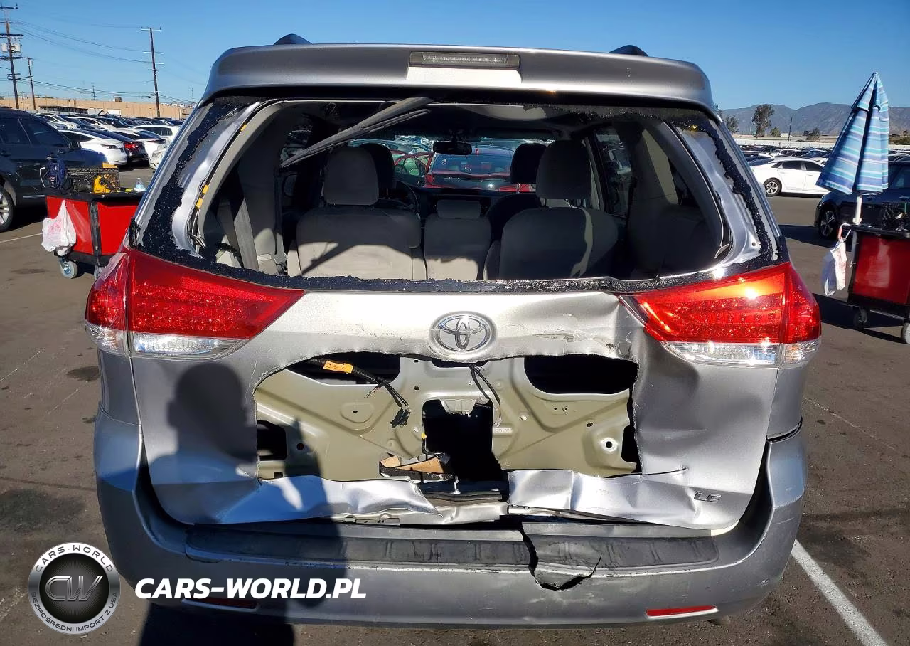 2012 Toyota Sienna Le VIN:5TDKK3DC3CS195540 - 6