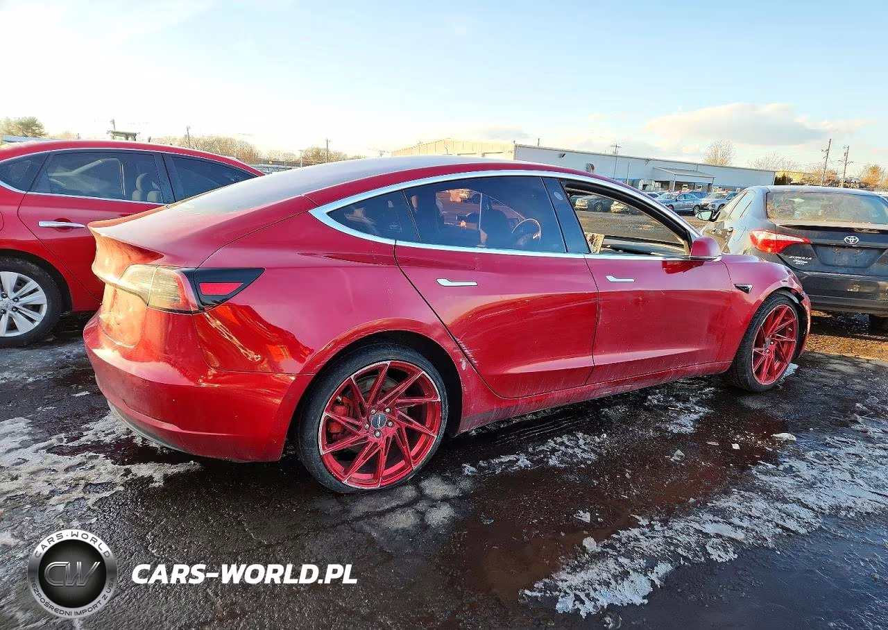 2018 Tesla Model 3 VIN:5YJ3E1EA4JF032913 - 3