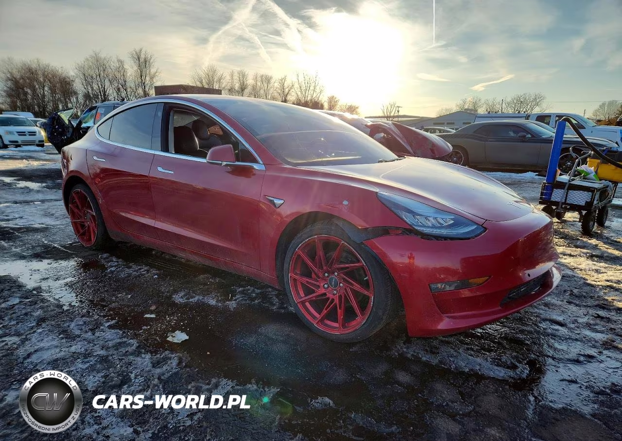 2018 Tesla Model 3 VIN:5YJ3E1EA4JF032913 - 4
