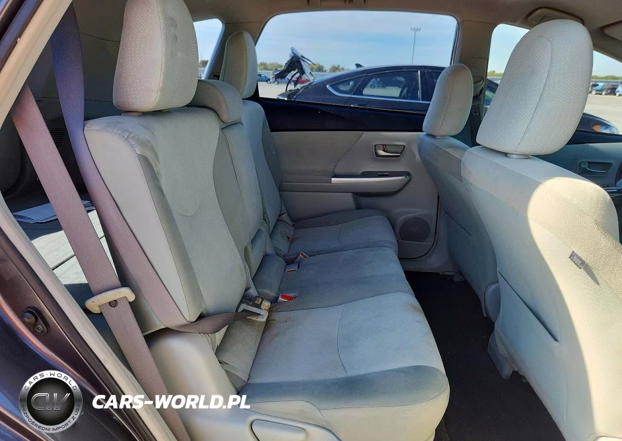 2013 Toyota Prius V Three VIN:JTDZN3EU7D3202599 - 10