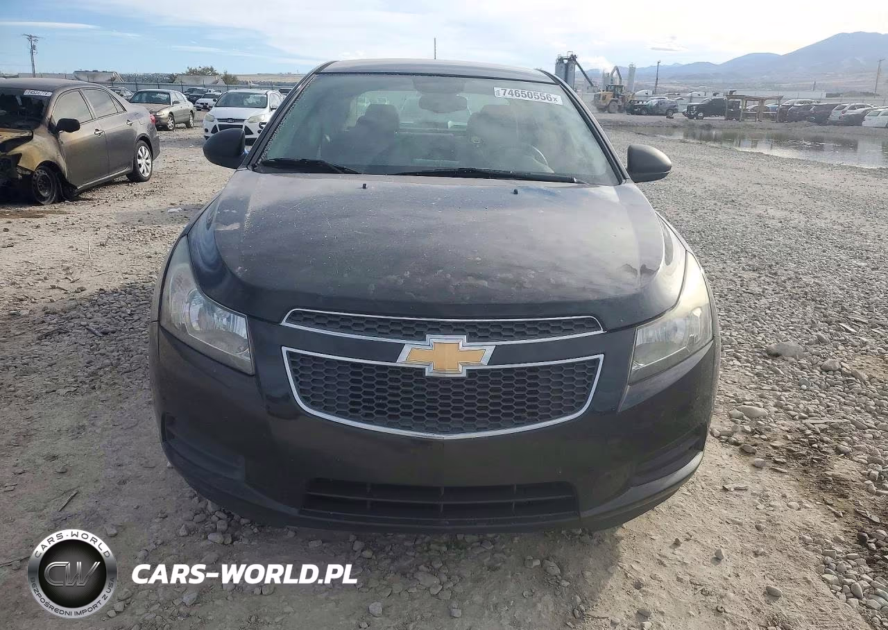 2013 Chevrolet Cruze Ls VIN:1G1PA5SH7D7232001 - 5