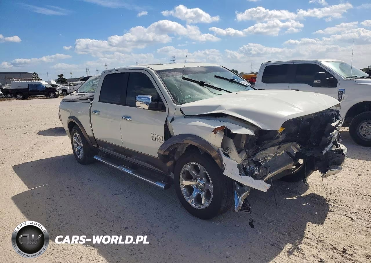 2018 Ram 1500 Laramie VIN:1C6RR6NTXJS100509 - 4