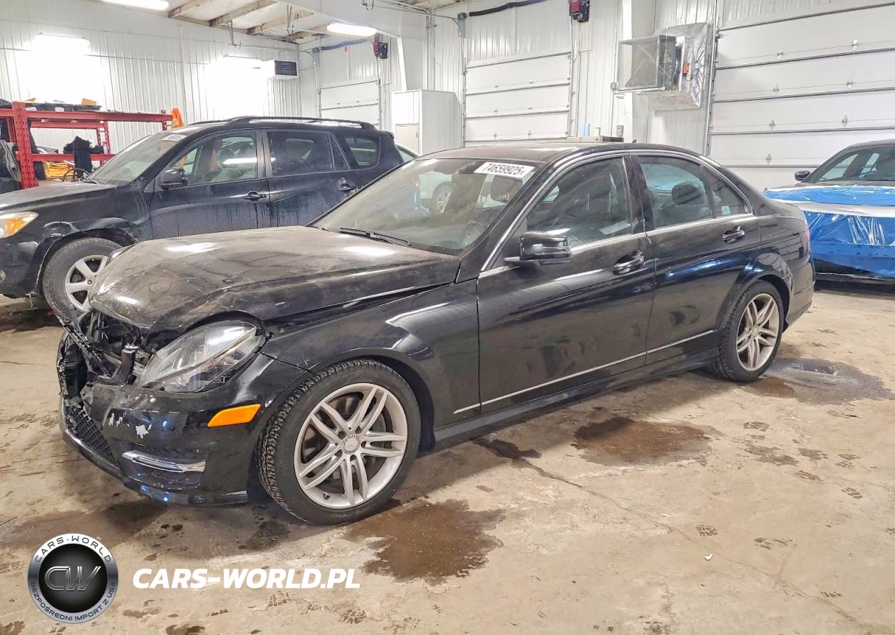 2014 Mercedes-Benz C 300 4Matic – zdjęcie 1 z 12