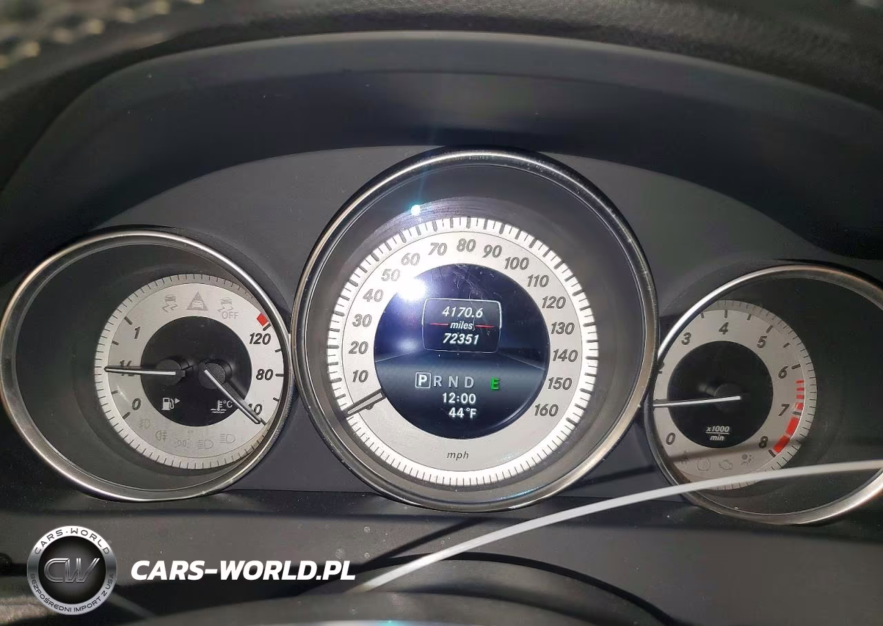 2014 Mercedes-Benz C 300 4Matic VIN:WDDGF8AB4ER306235 - 9