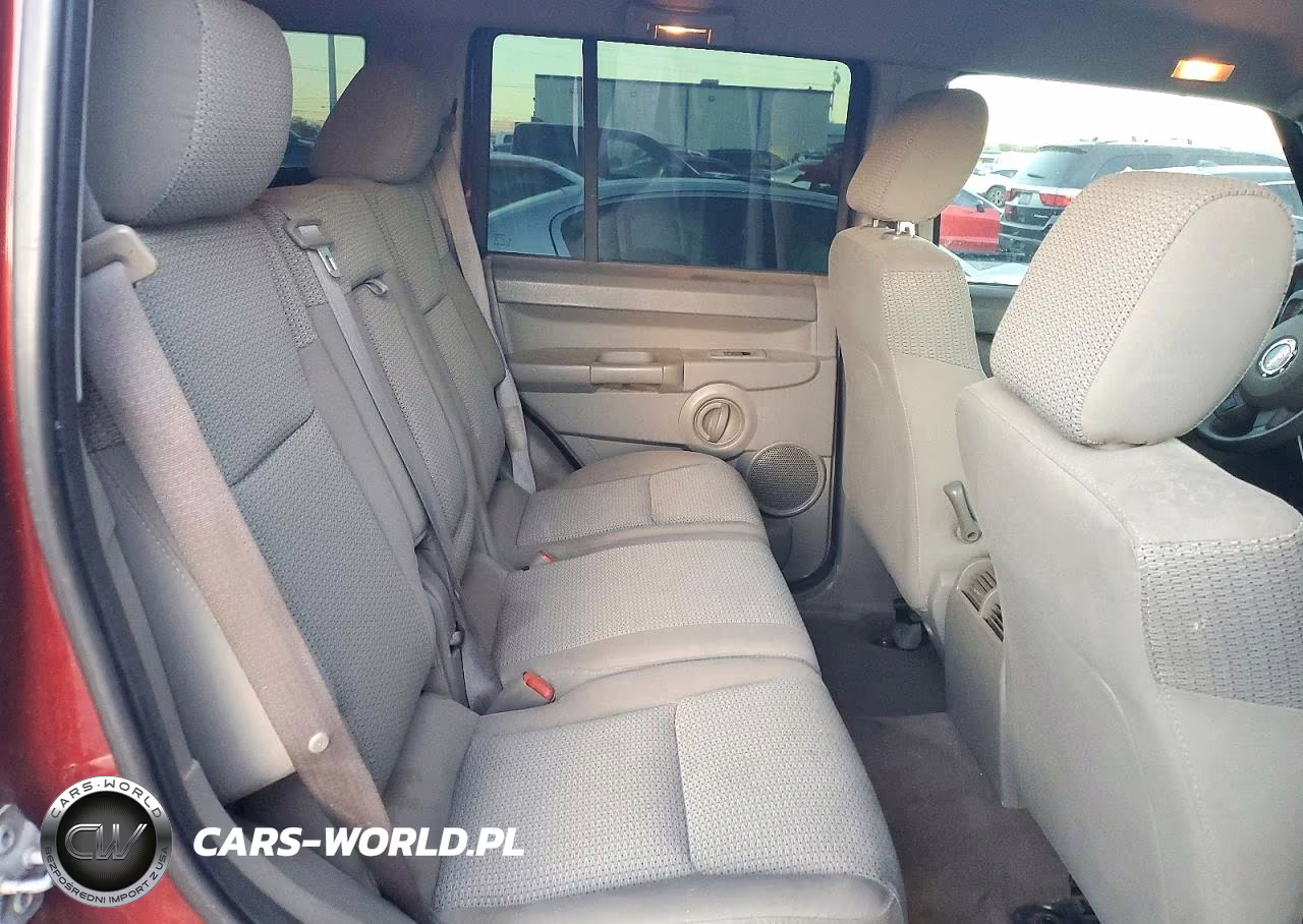 2007 Jeep Commander VIN:1J8HG48K17C586690 - 11