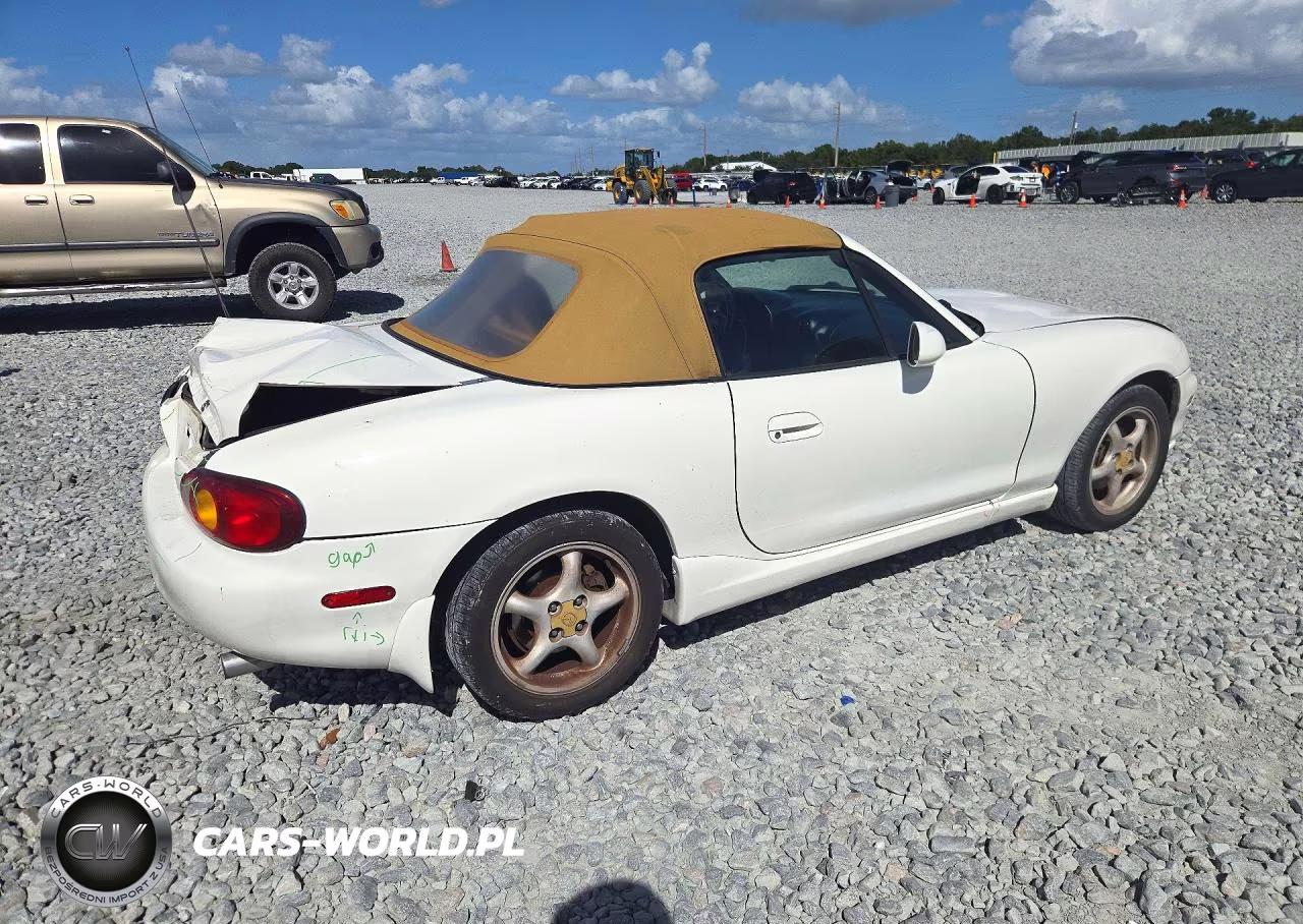 2000 Mazda Mx-5 Miata Base VIN:JM1NB3534Y0142285 - 3
