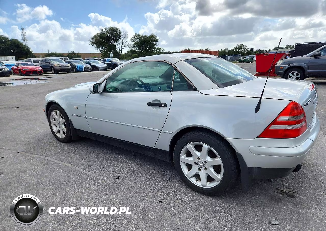 1999 Mercedes-Benz Slk 230 Kompressor VIN:WDBKK47F8XF111986 - 2