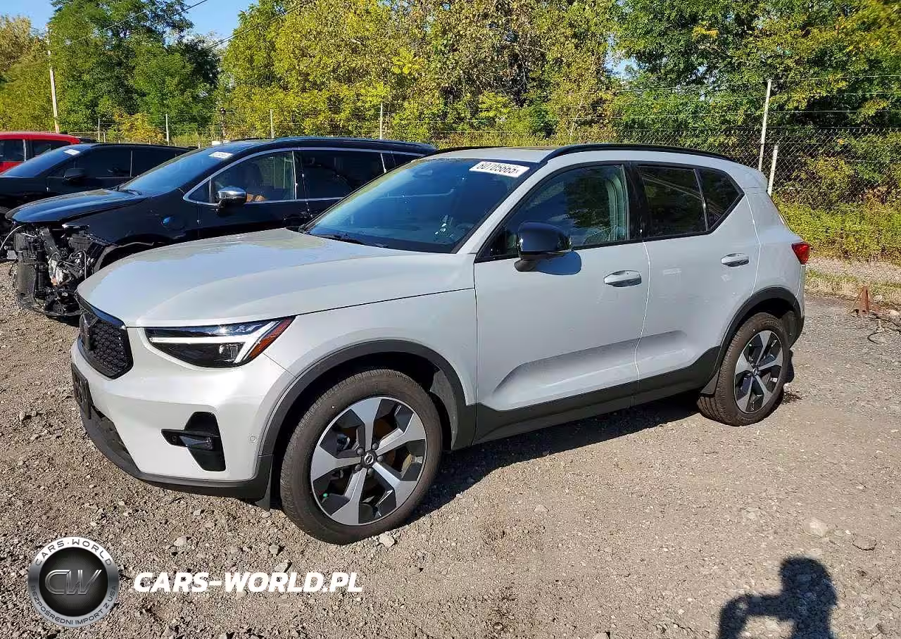 2024 Volvo Xc40 Plus