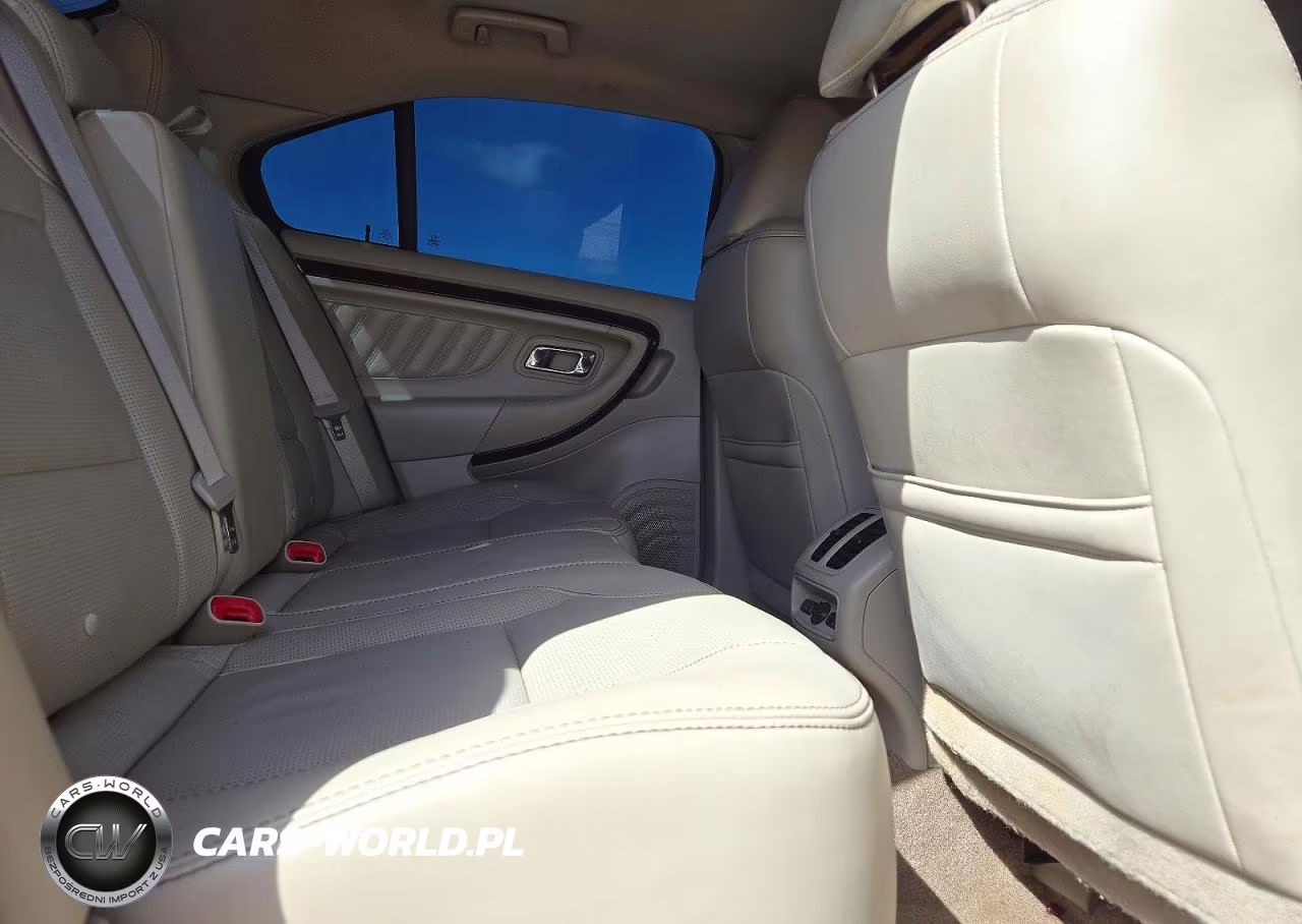 2010 Ford Taurus Limited VIN:1FAHP2FW7AG156864 - 10