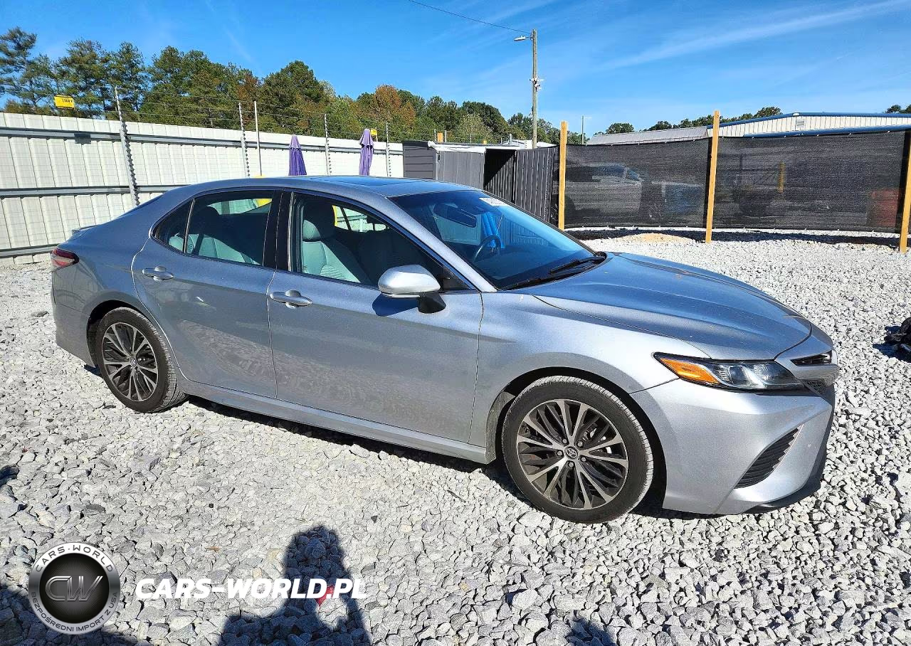 2018 Toyota Camry Se VIN:4T1B11HK8JU653697 - 4