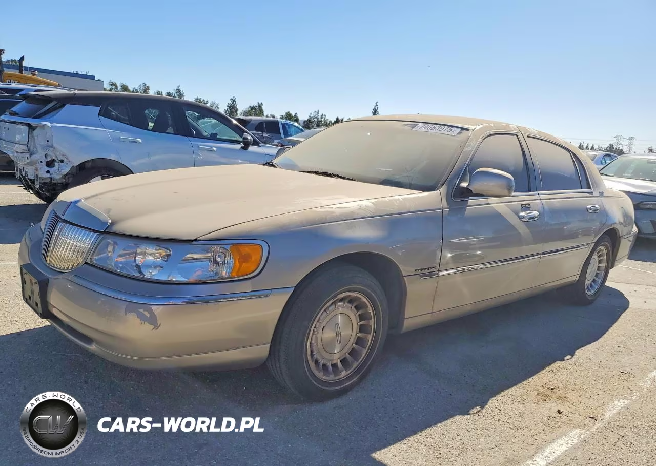 2000 Lincoln Town Car Executive