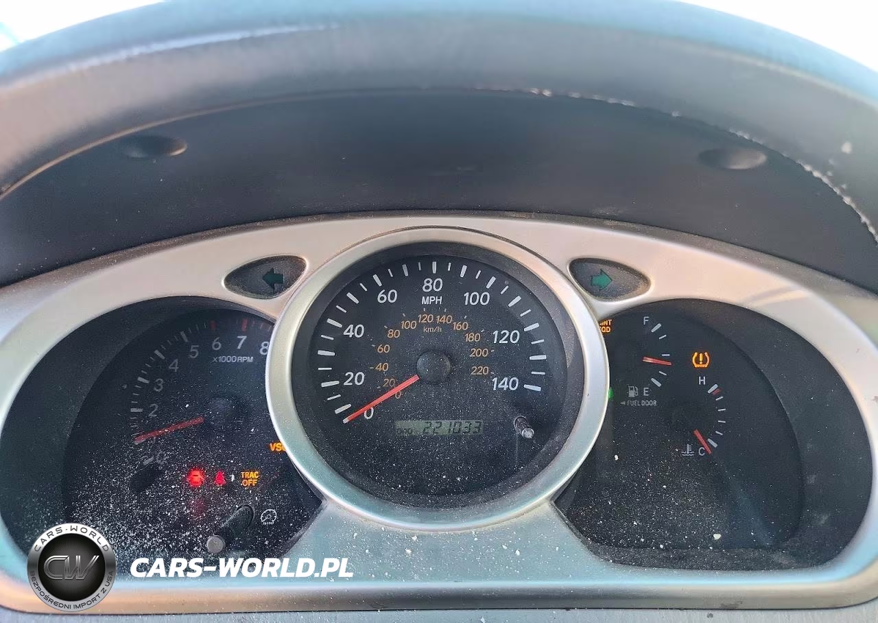 2004 Toyota Highlander Base VIN:JTEGP21A940043055 - 9