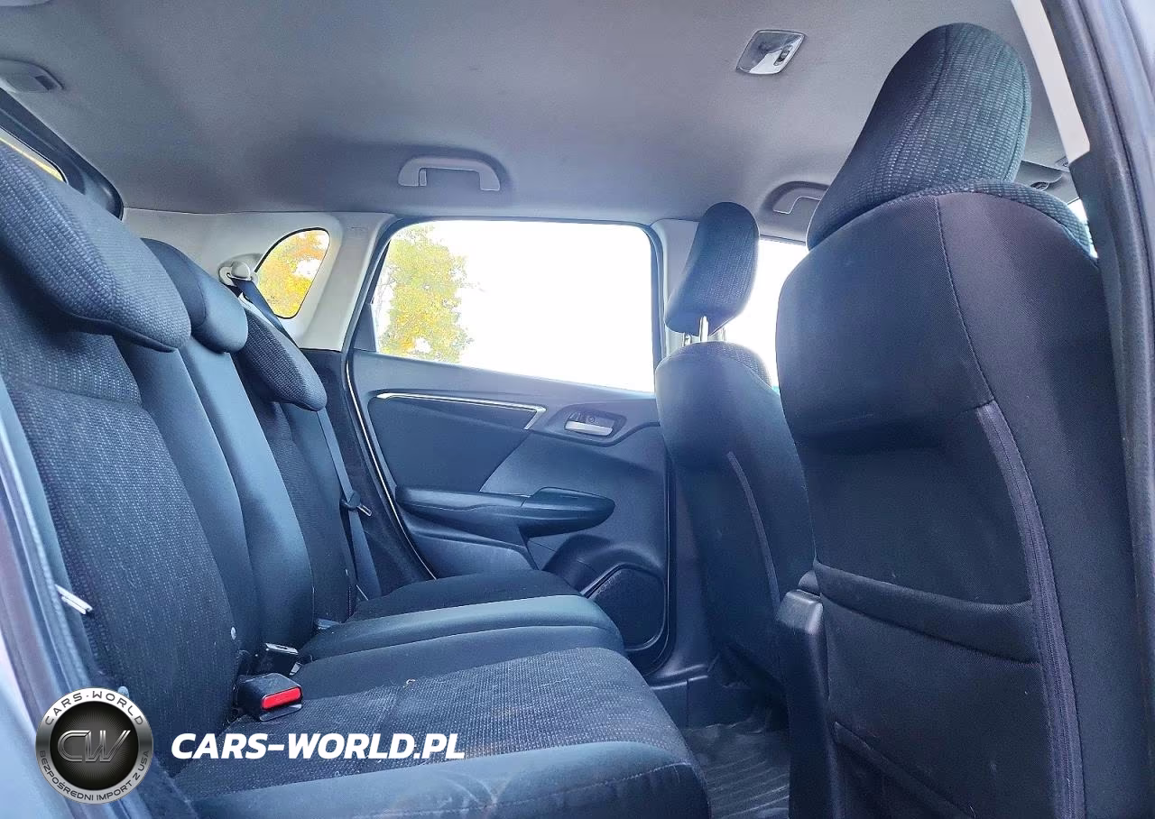 2015 Honda Fit Lx VIN:3HGGK5H53FM716355 - 10