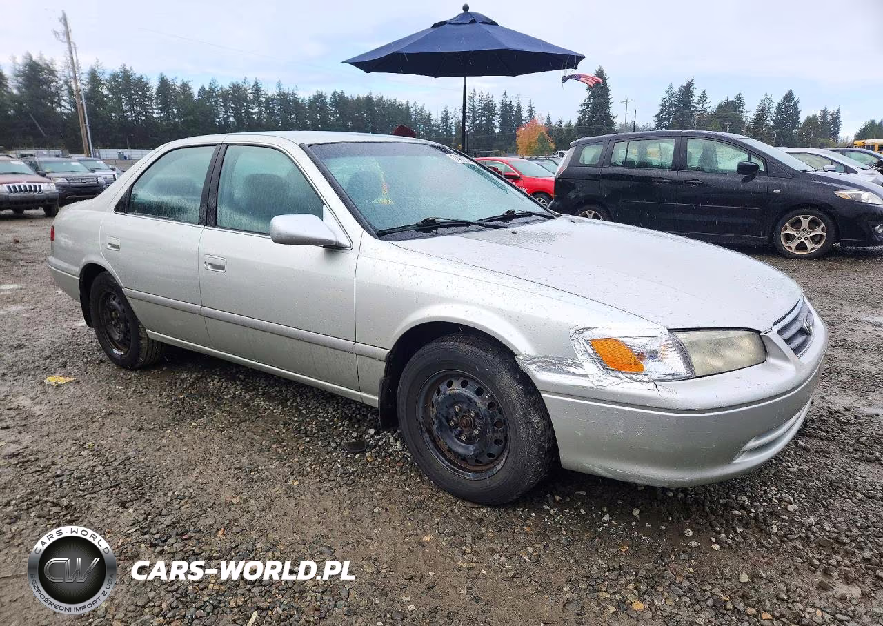 2000 Toyota Camry Le VIN:JT2BG22K3Y0415803 - 4