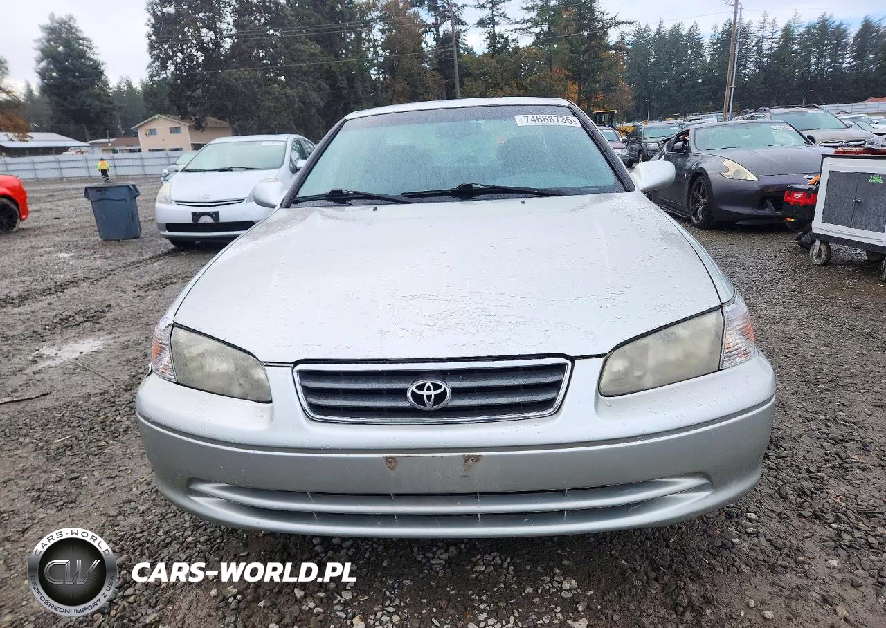 2000 Toyota Camry Le VIN:JT2BG22K3Y0415803 - 5