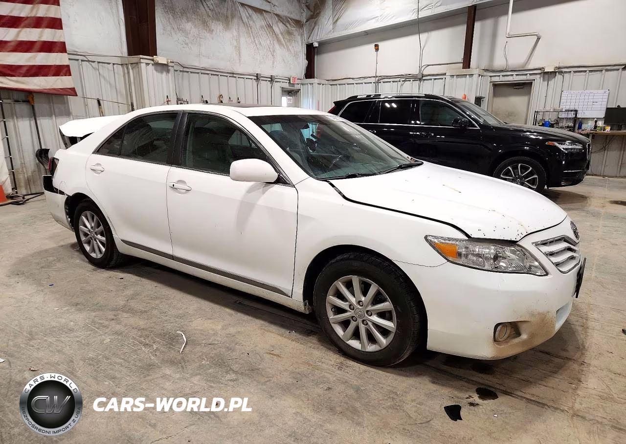 2011 Toyota Camry Xle VIN:4T4BF3EK1BR191637 - 4