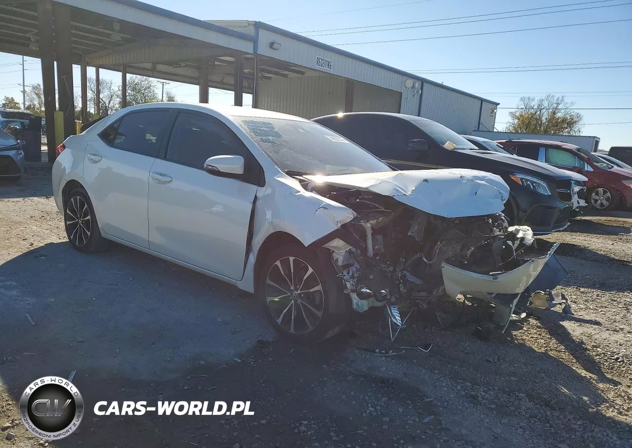 2018 Toyota Corolla Se VIN:5YFBURHE1JP786111 - 4