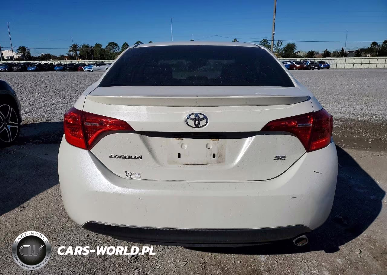 2018 Toyota Corolla Se VIN:5YFBURHE1JP786111 - 6