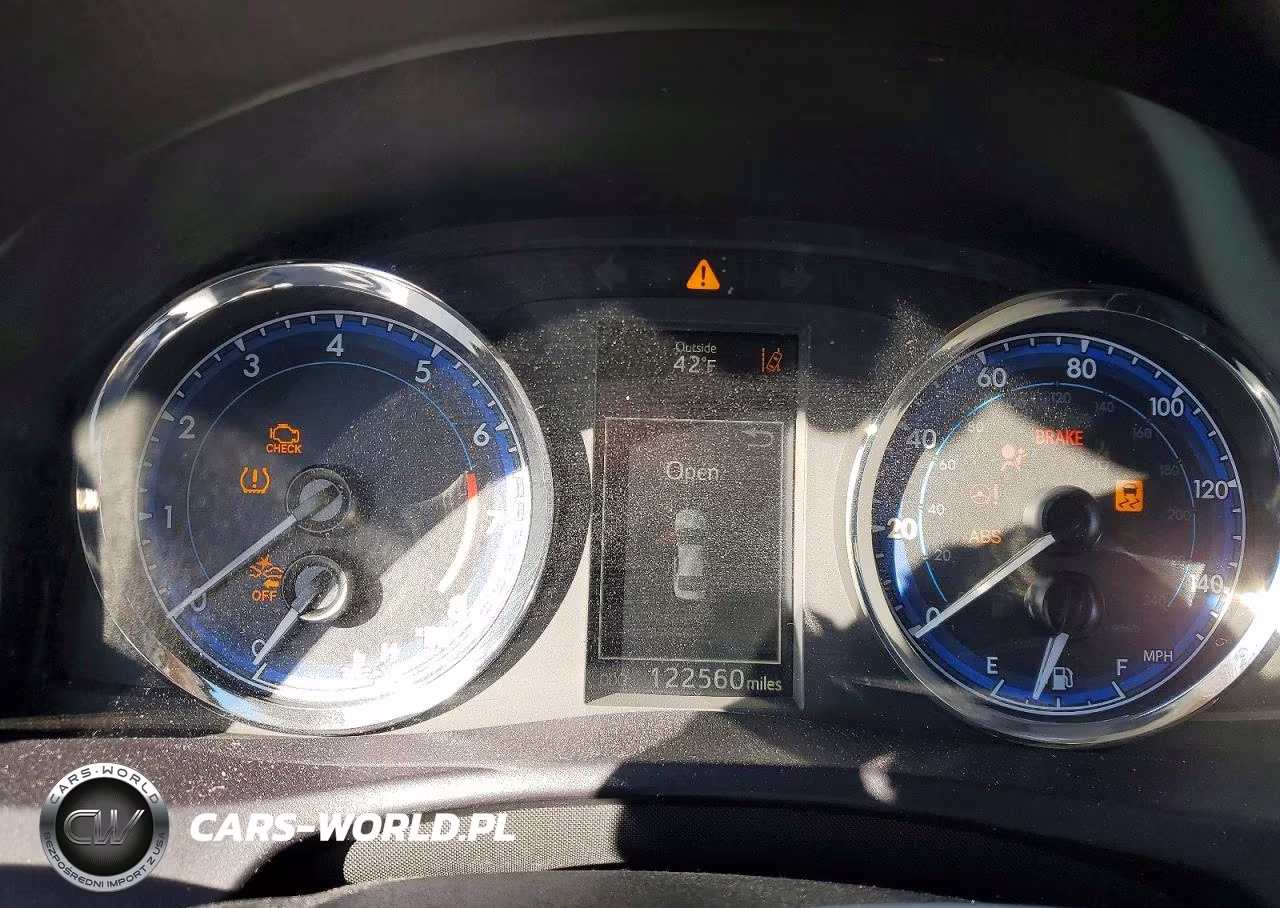 2018 Toyota Corolla Se VIN:5YFBURHE1JP786111 - 9