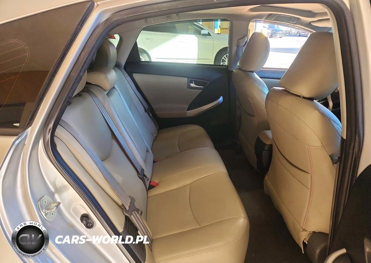 2015 Toyota Prius Three VIN:JTDKN3DU8F0419716 - 10